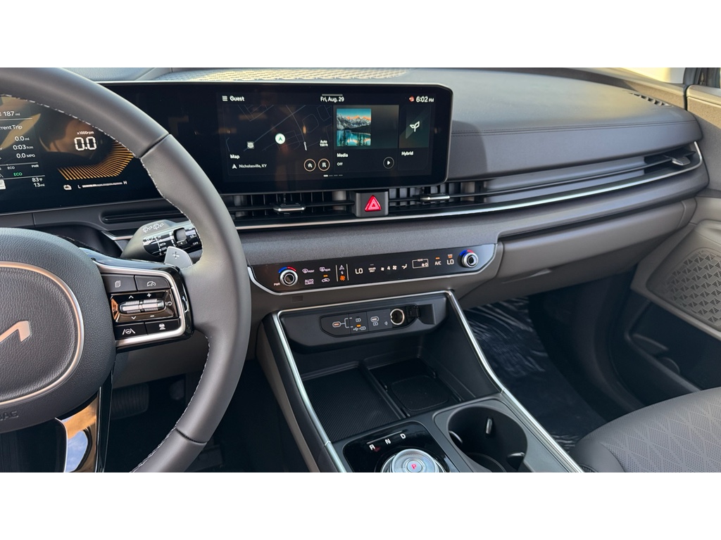 2026 Kia Carnival EX photo 9