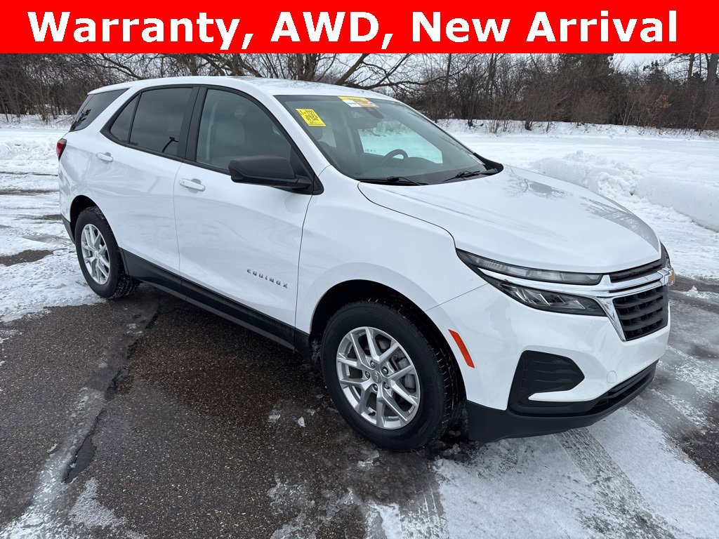 2023 Chevrolet Equinox LS's photo