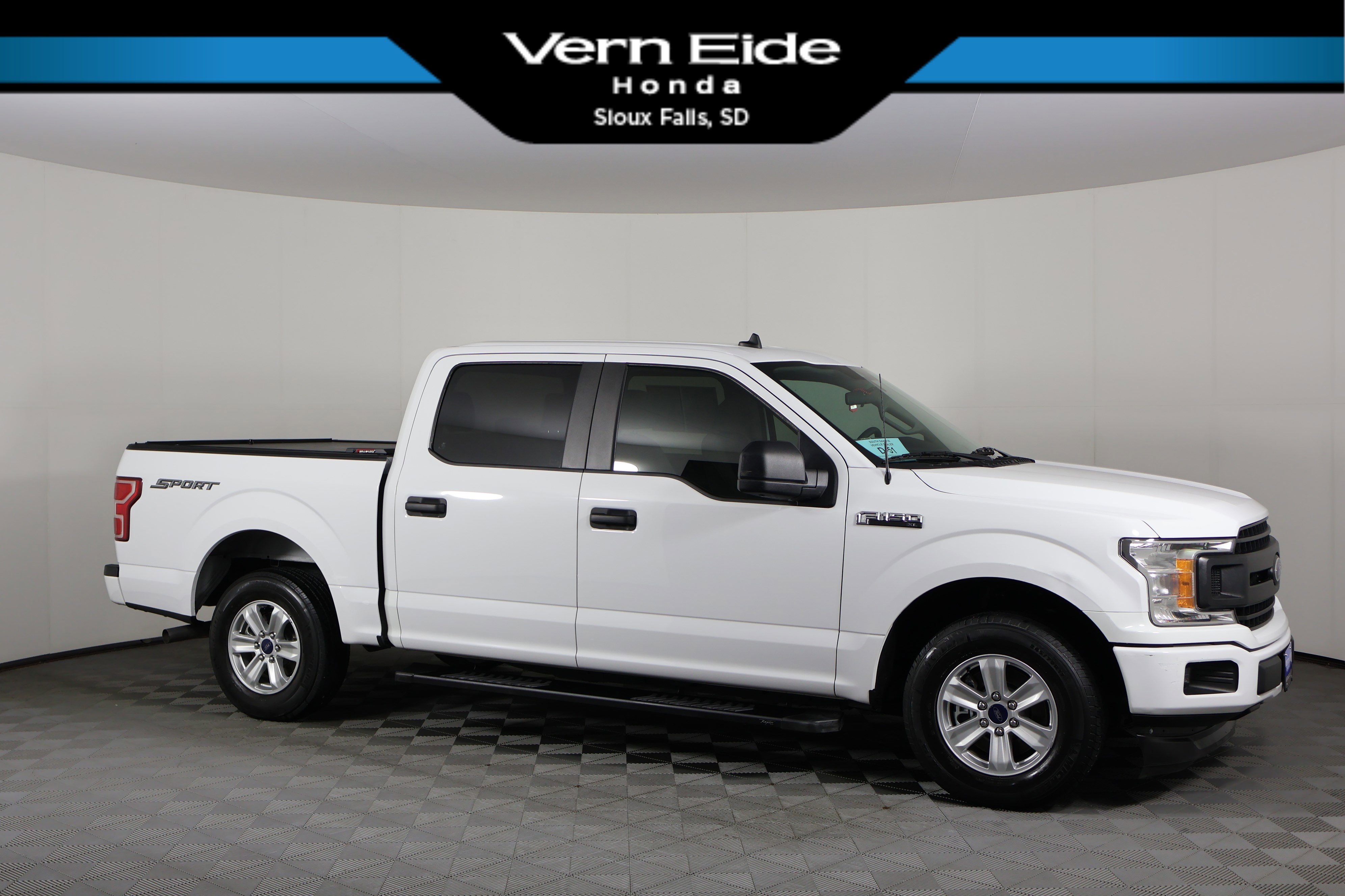 2020 Ford F-150 XL's photo