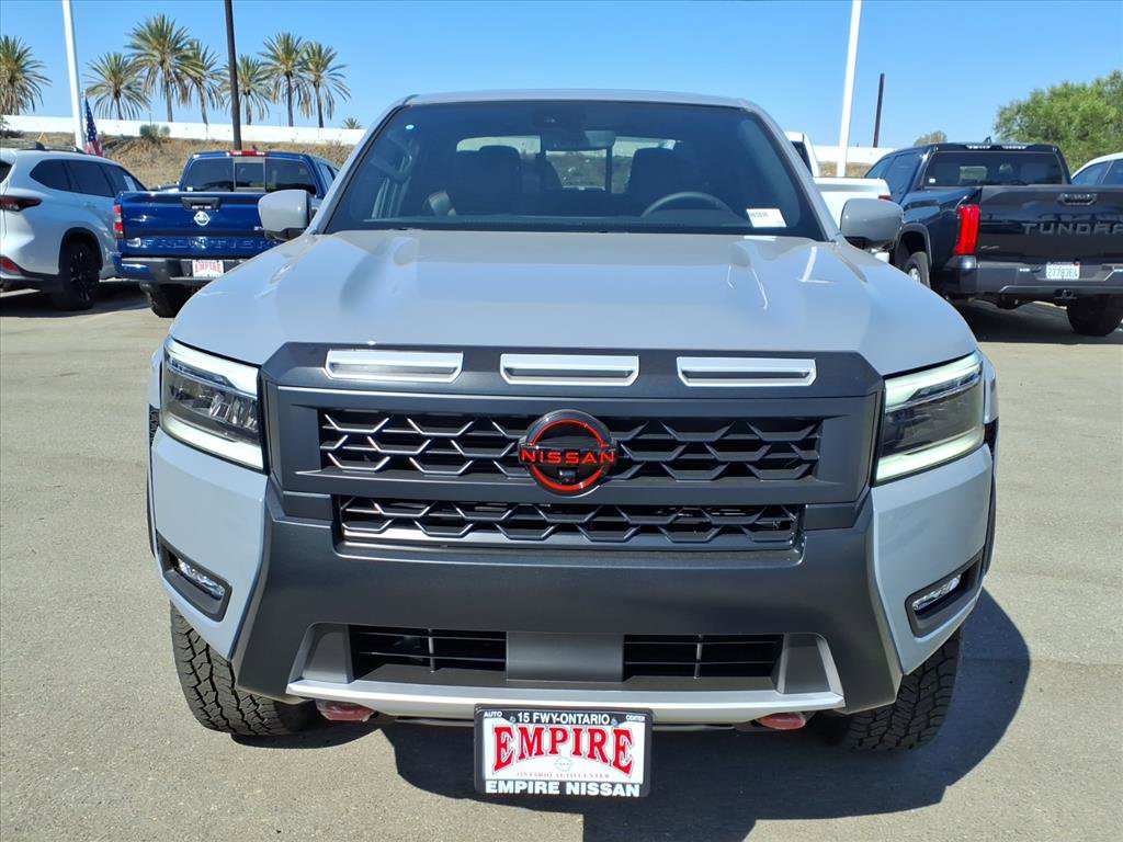 2025 Nissan Frontier Crew Cab PRO-4X photo 2