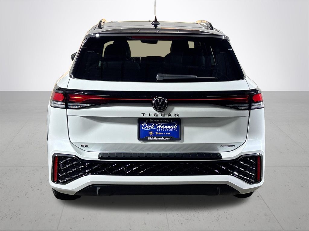 2025 Volkswagen Tiguan SE R-Line Black photo 7
