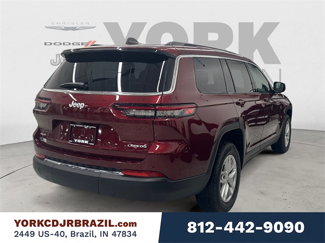 2025 Jeep Grand Cherokee Laredo photo 3