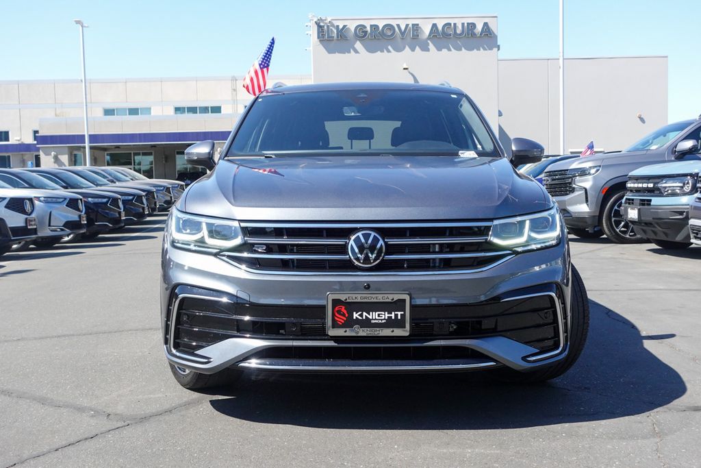 2022 Volkswagen Tiguan SEL Premium R-Line photo 2