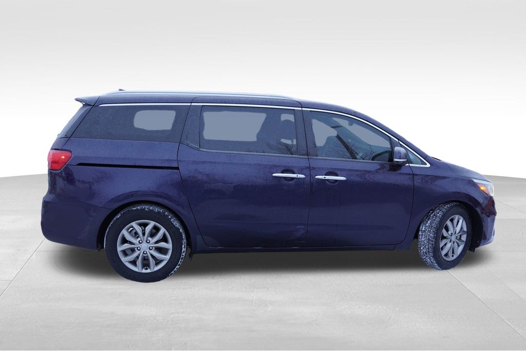 2021 Kia Sedona EX photo 2