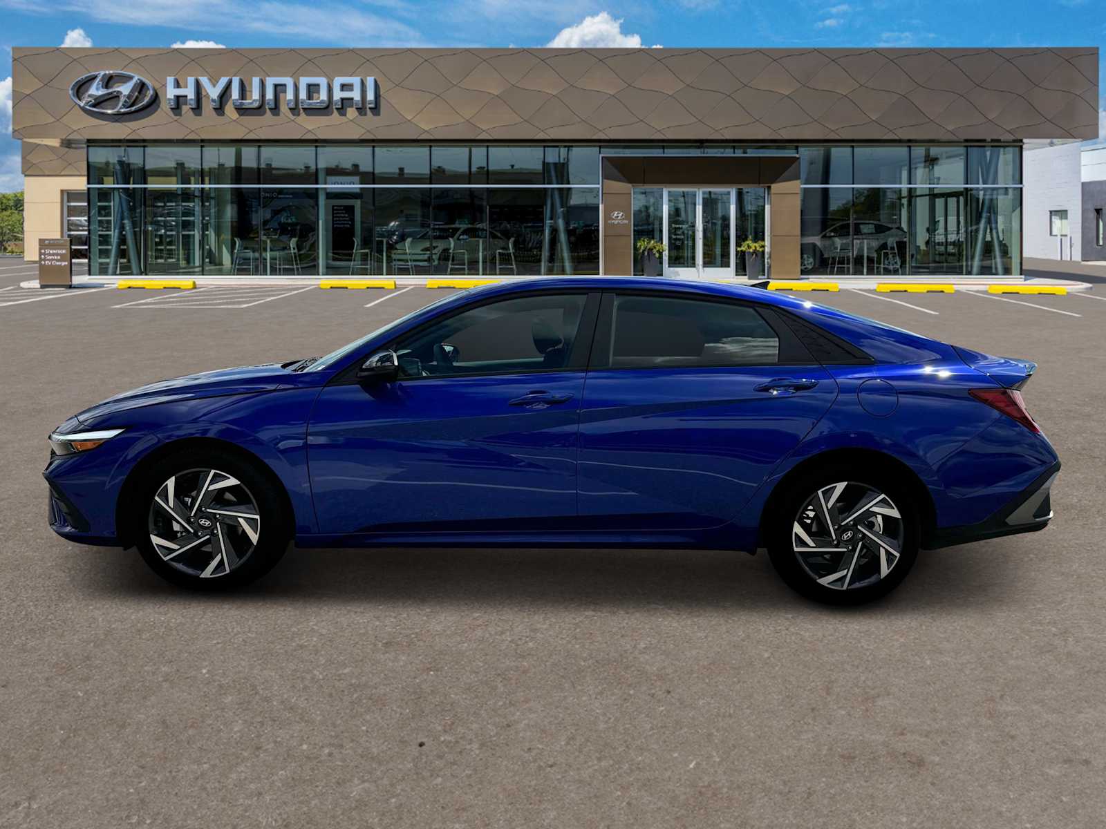 2025 Hyundai Elantra SEL Sport photo 3
