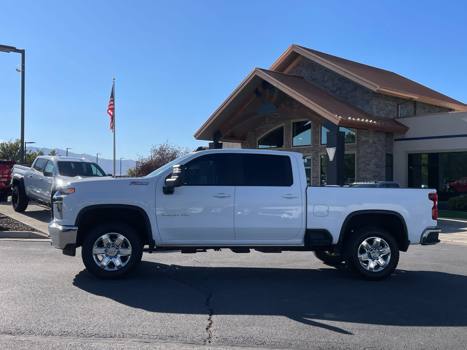 2023 Chevrolet Silverado 2500HD LT photo 4