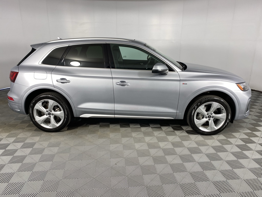 2025 Audi Q5 45 S line Premium Plus photo 4