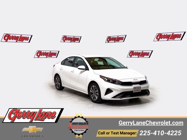 Used 2024 White Kia LXS image 1