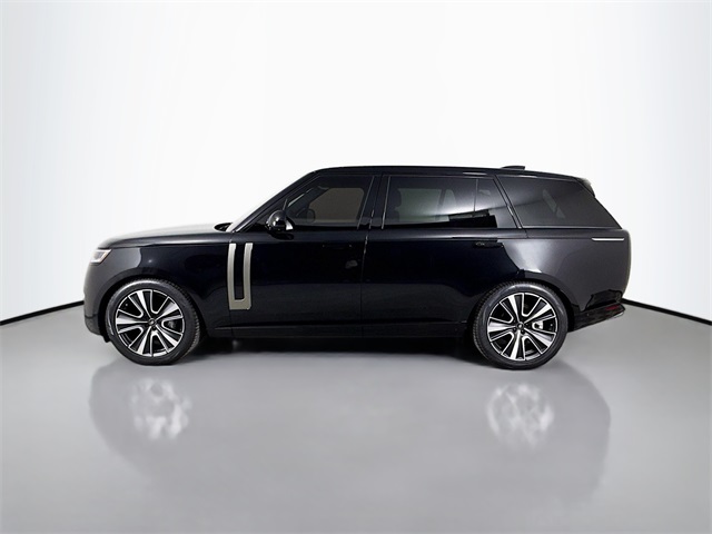 2025 Land Rover Range Rover SE photo 8