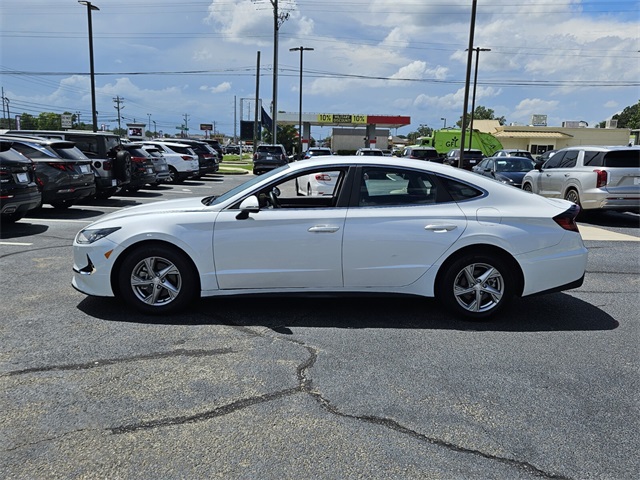 2022 Hyundai Sonata SE photo 4