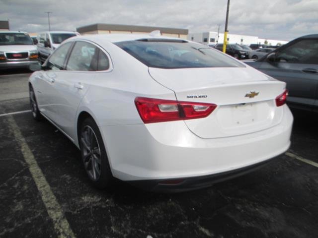2023 Chevrolet Malibu 1LT photo 2