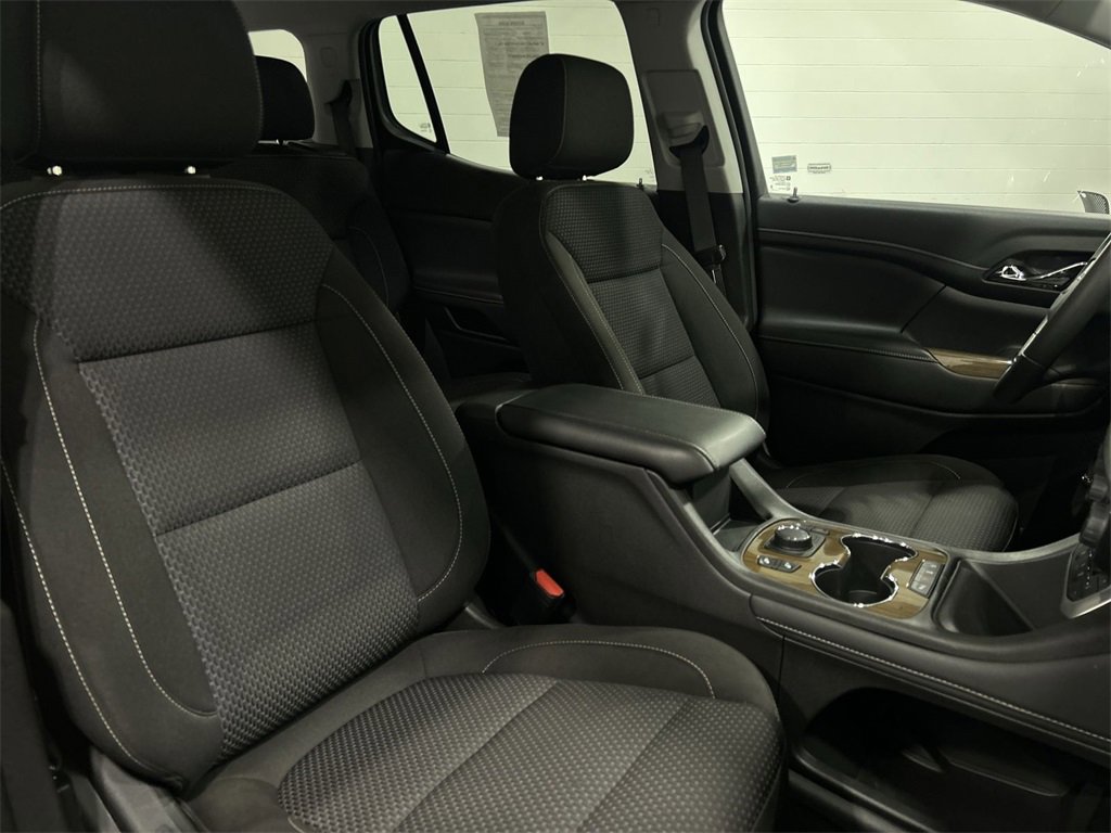 2023 Gmc Acadia SLE photo 26