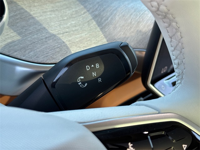 2025 Volkswagen ID. Buzz Pro Plus photo 27