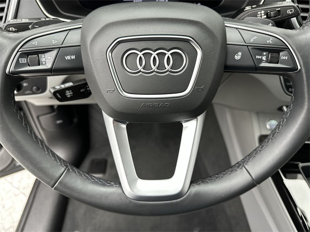 2025 Audi Q5 45 S line Premium Plus photo 5