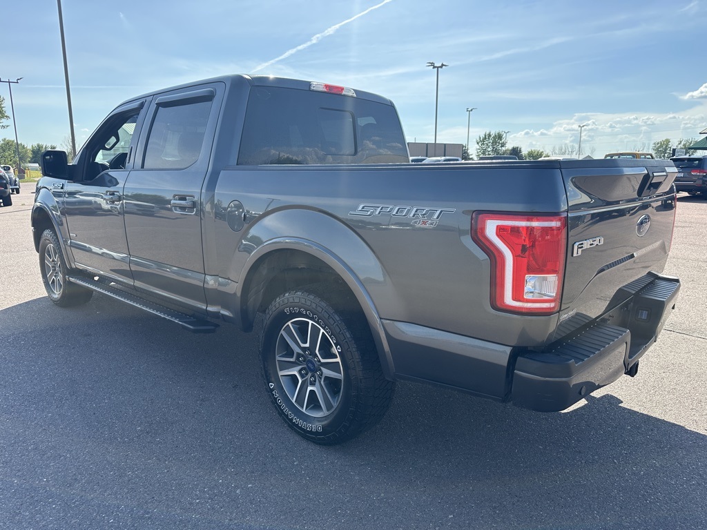 2016 Ford F-150 XLT photo 2