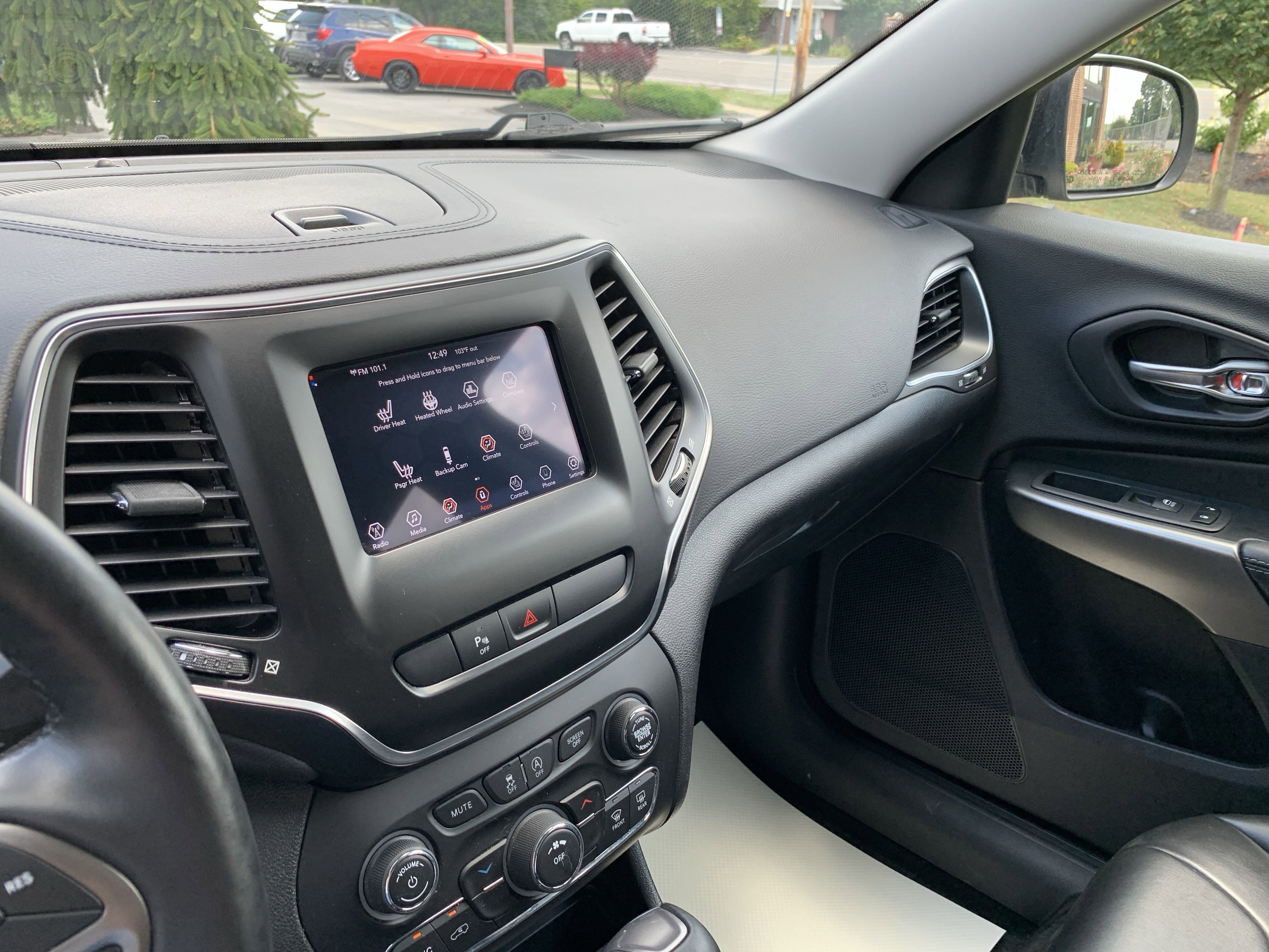 2020 Jeep Cherokee Latitude photo 19