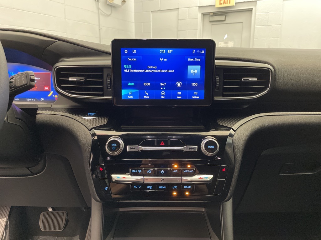 2024 Ford Explorer ST photo 12