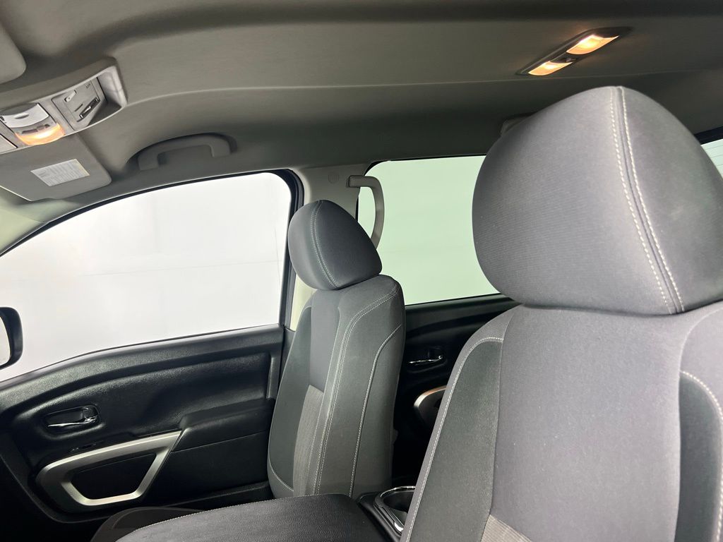 2024 Nissan Titan SV photo 18