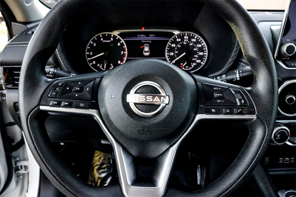 2025 Nissan Sentra SV photo 16