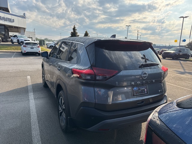 2023 Nissan Rogue SV photo 2