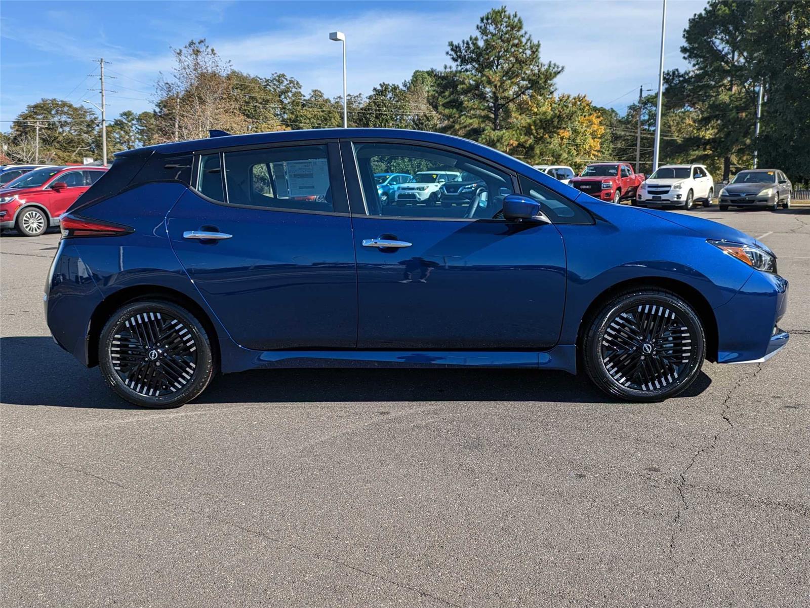 2024 Nissan Leaf SV Plus photo 4