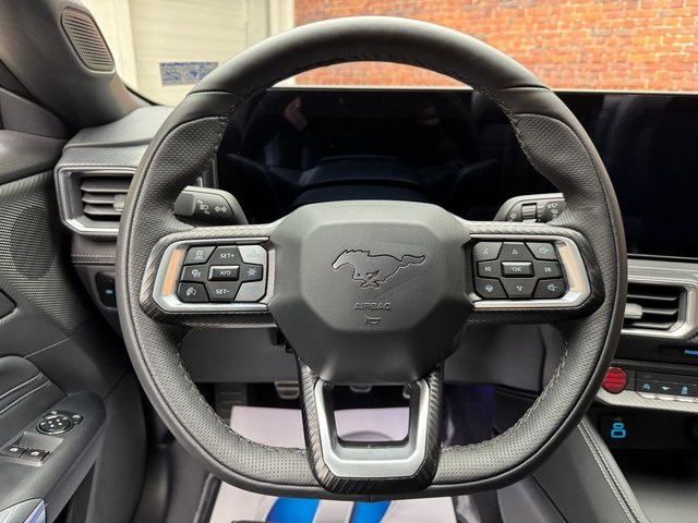 2025 Ford Mustang GT Premium photo 14