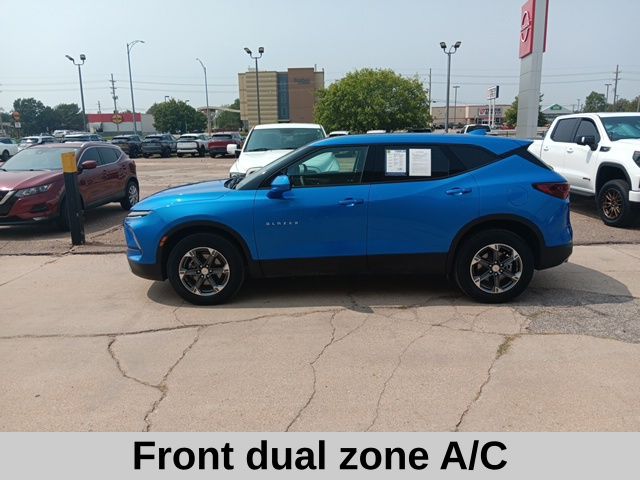 2025 Chevrolet Blazer 2LT photo 3