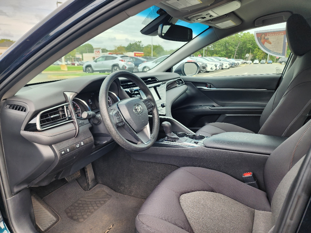 2020 Toyota Camry LE photo 29