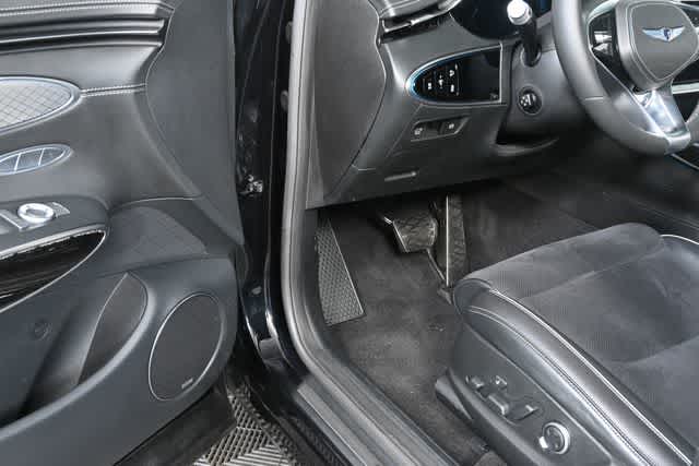 2022 Genesis GV70 3.5T Sport photo 6