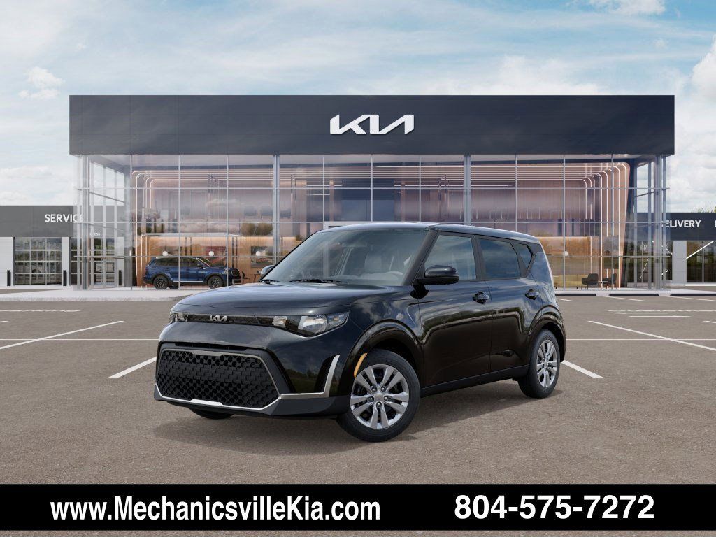 2025 Kia Soul LX's photo