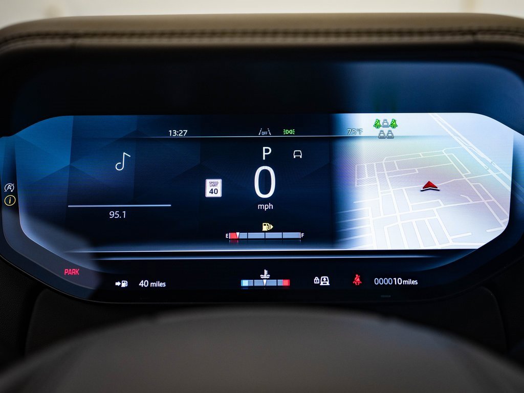 2025 Land Rover Range Rover SE photo 27