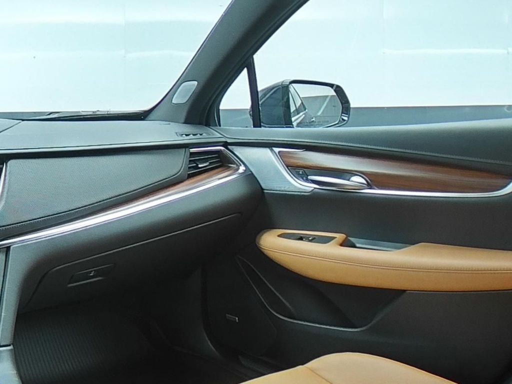 2025 Cadillac XT5 Premium Luxury photo 10