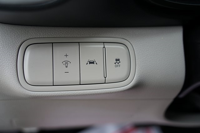 2020 HYUNDAI VENUE - Image 12