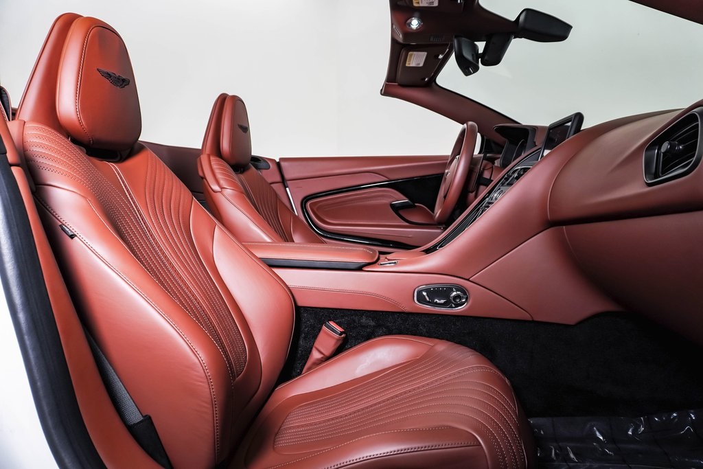 2021 Aston Martin DB11 AM5 photo 18