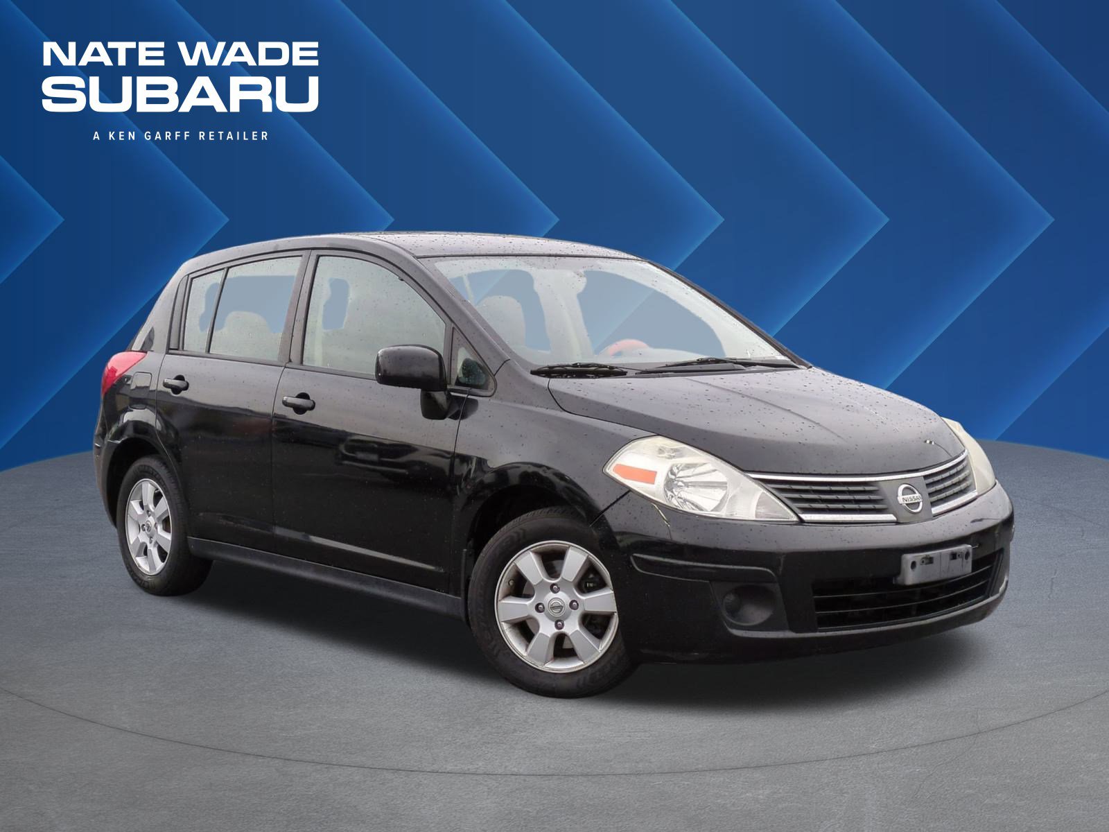 2009 Nissan Versa SL's photo
