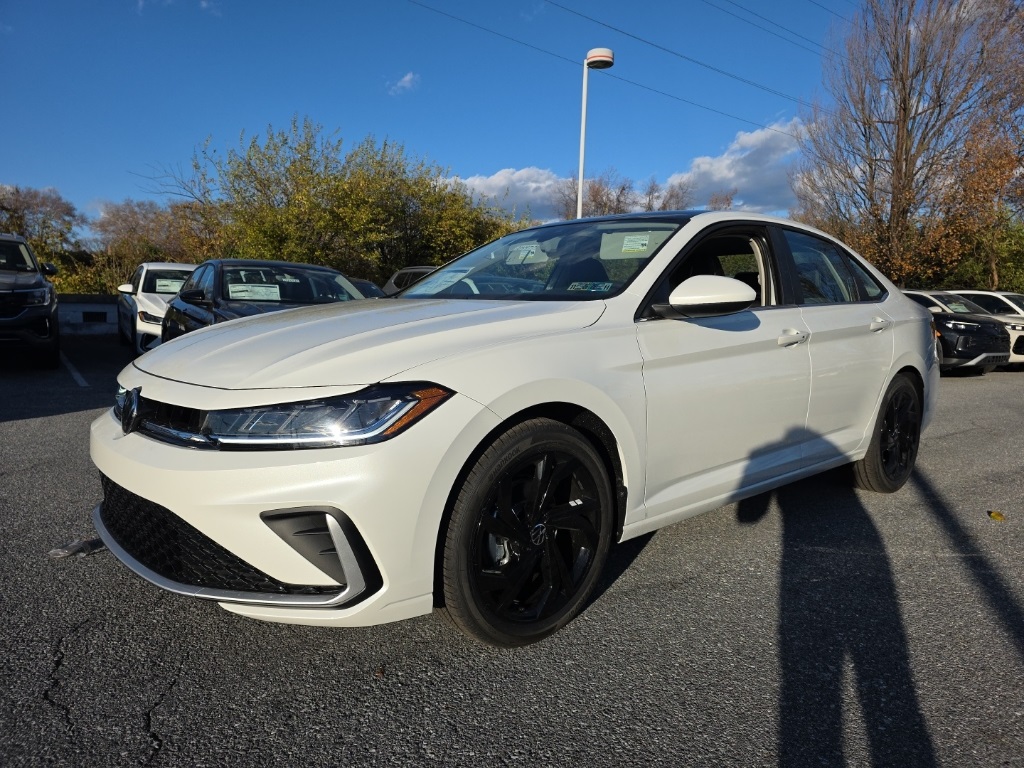 2026 Volkswagen Jetta SE's photo