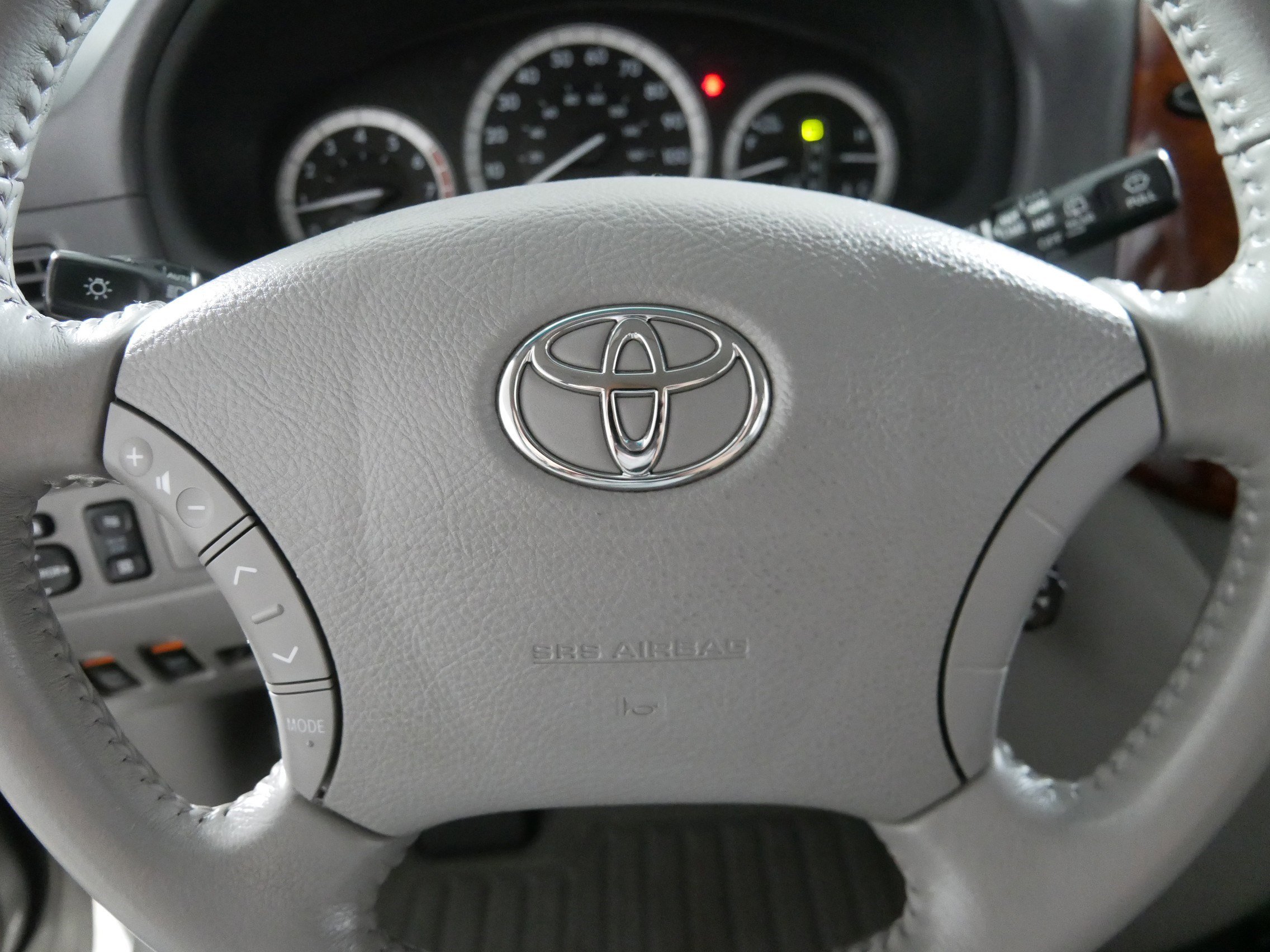 2004 Toyota Sienna XLE photo 15