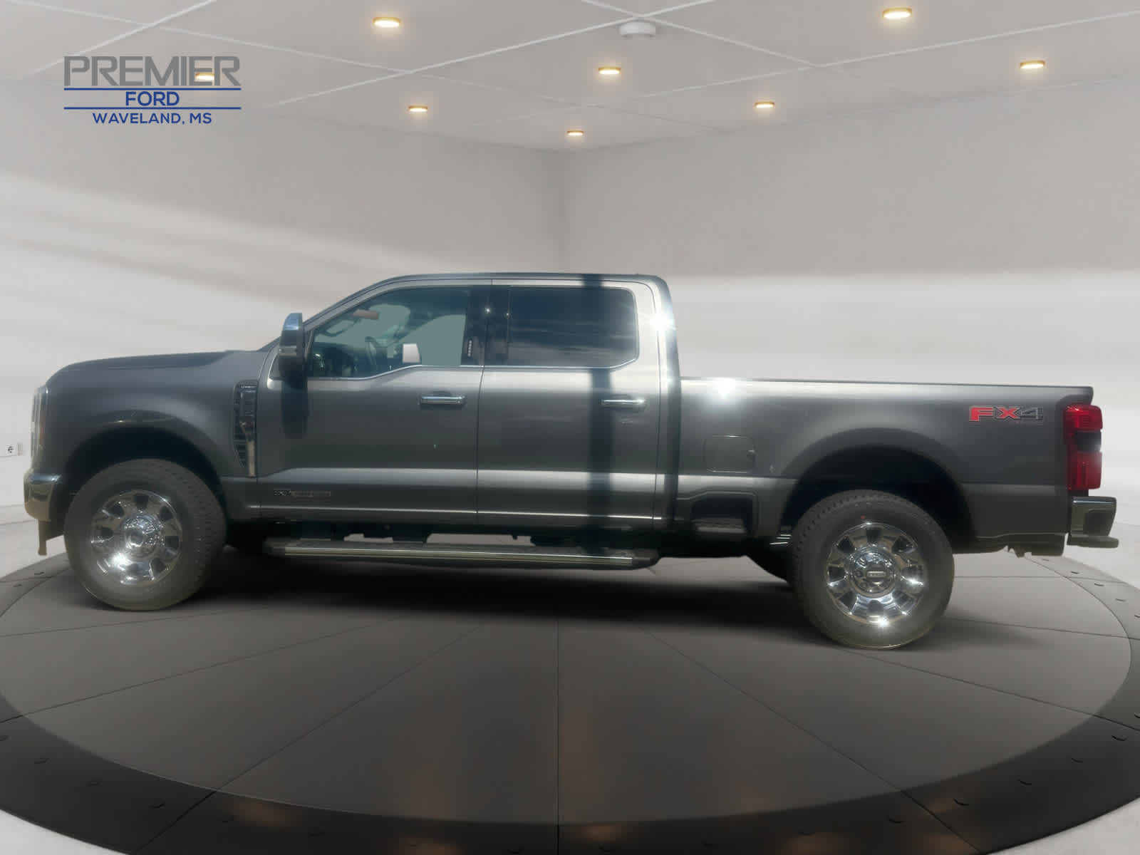 2026 Ford F-250 Lariat photo 2