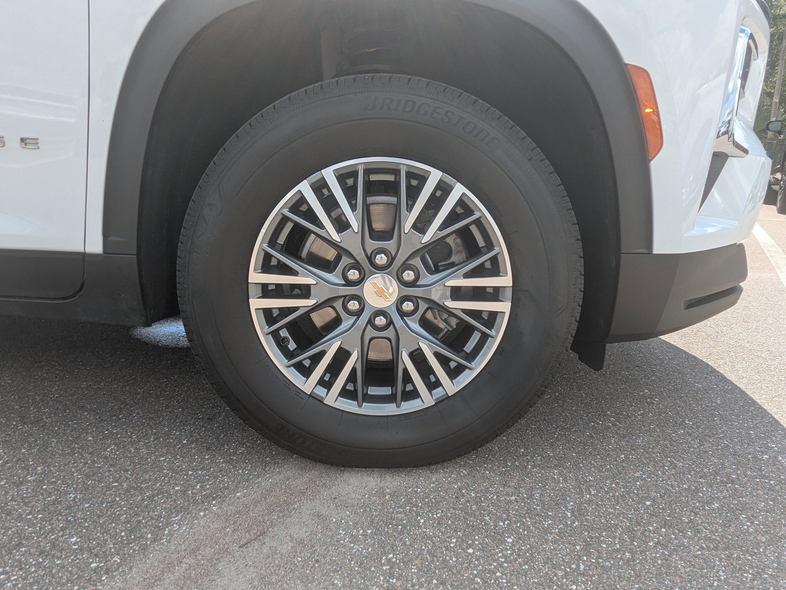 2024 Chevrolet Traverse photo 4