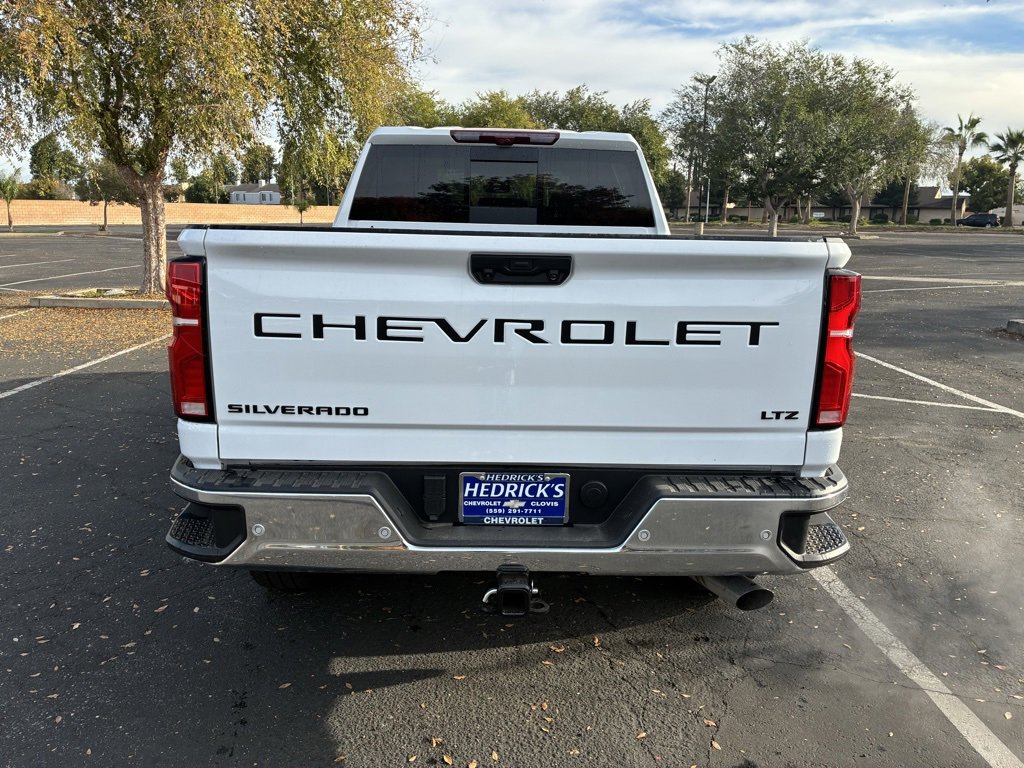 2026 Chevrolet Silverado 2500HD LTZ photo 4