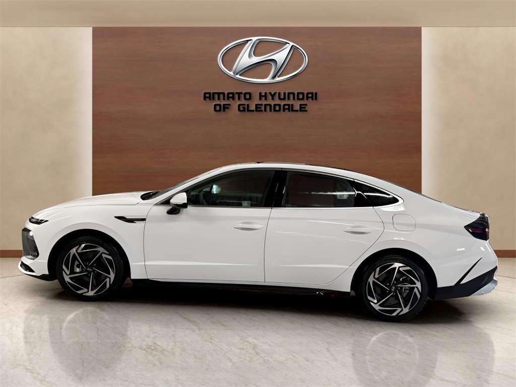 2025 Hyundai Sonata SEL Convenience photo 2