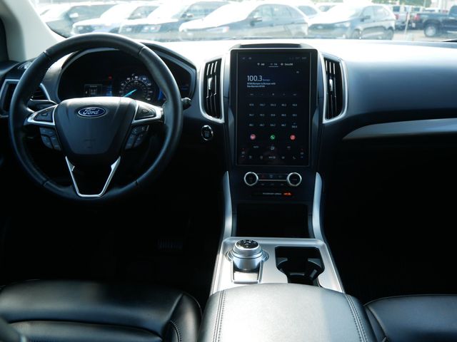 2024 Ford Edge SEL photo 7