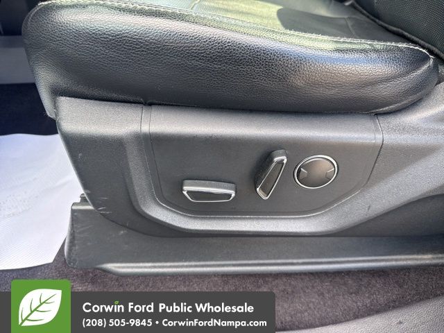 2016 Ford F-150 Lariat photo 31