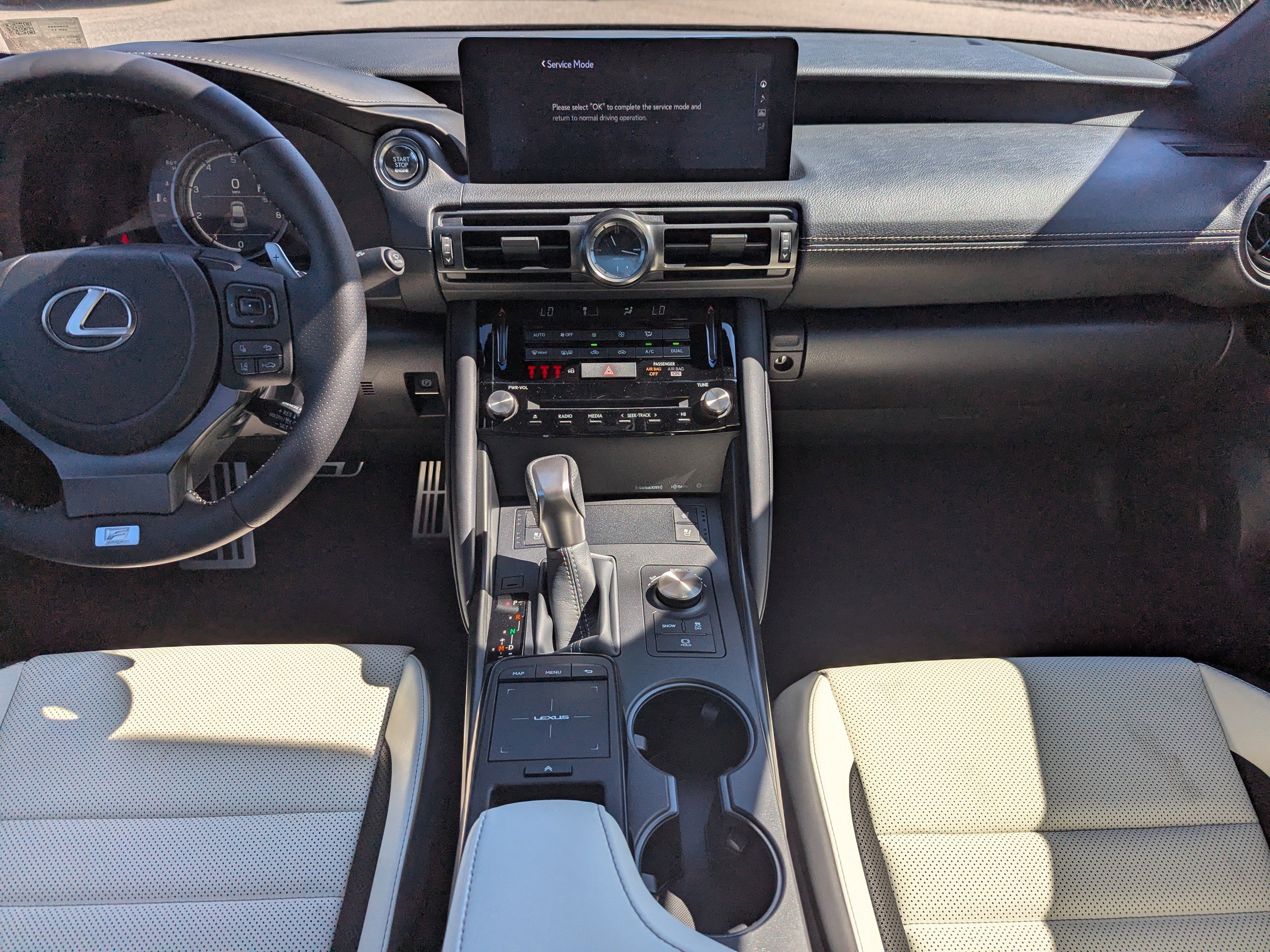 2025 Lexus IS 350 F SPORT photo 17