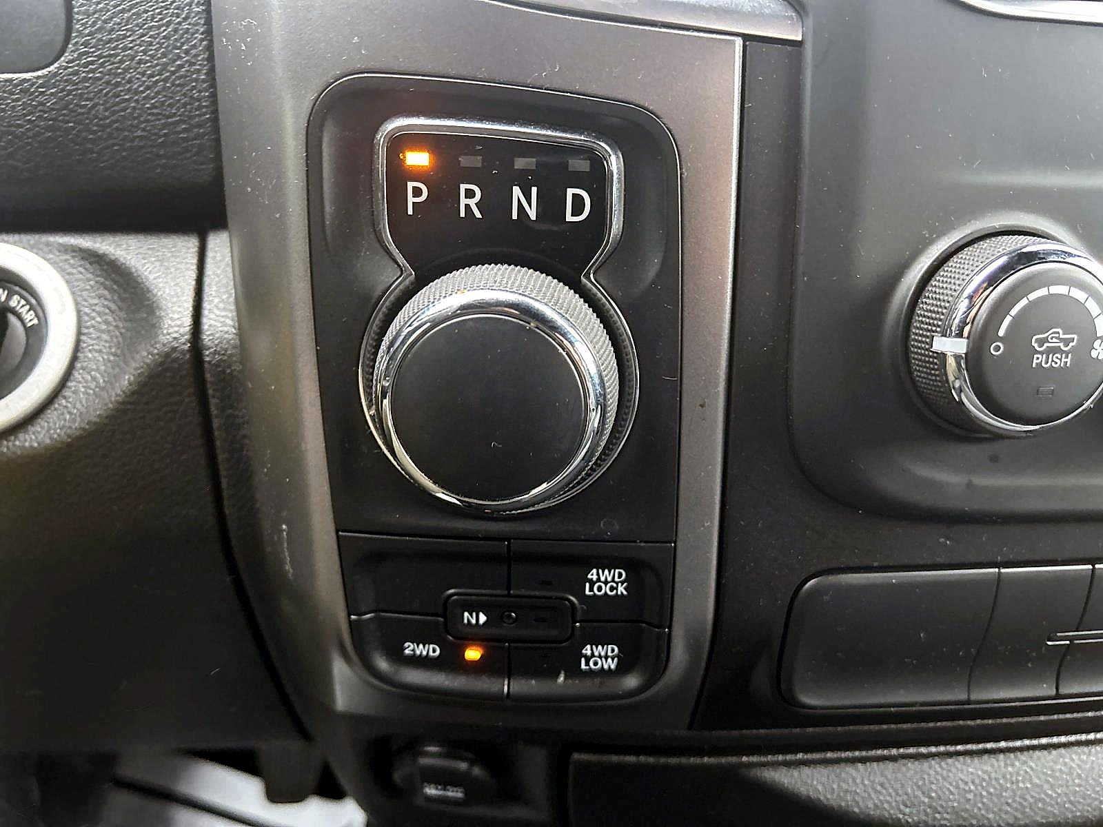 2021 Ram 1500 Classic Warlock photo 3