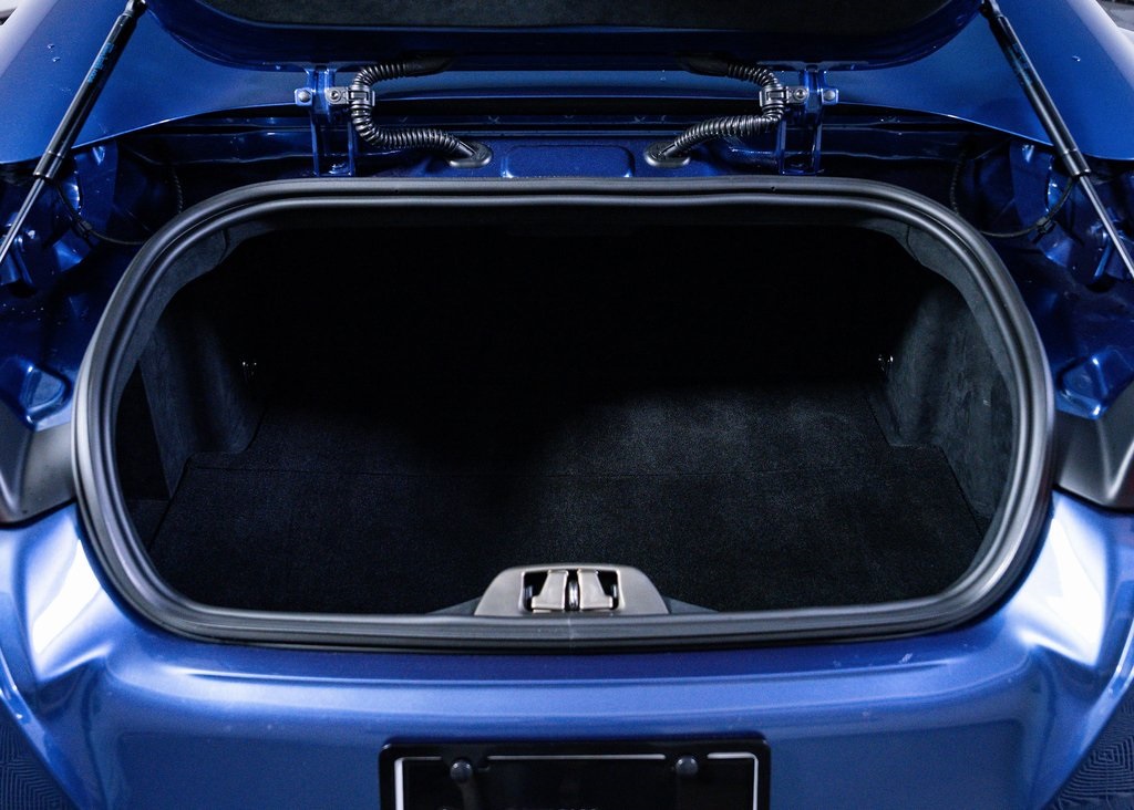 Certified Used 2021 Blu Mirabeau Ferrari Base image 27