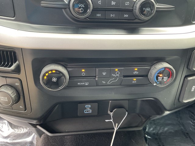 2023 Ford F-150 XL photo 8