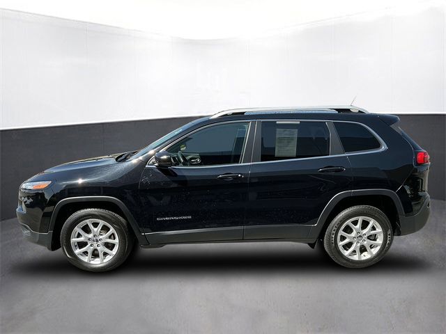 Used 2018 Jeep Cherokee Latitude with VIN 1C4PJLCBXJD611545 for sale in Kansas City