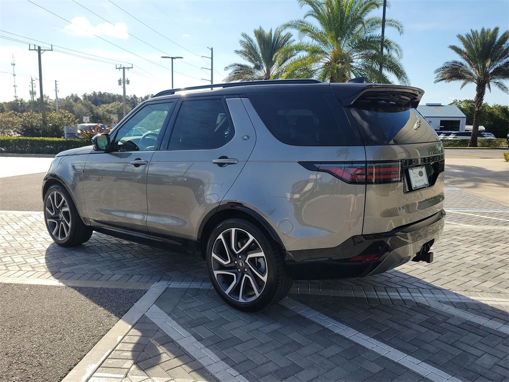 2025 Land Rover Discovery SE photo 3