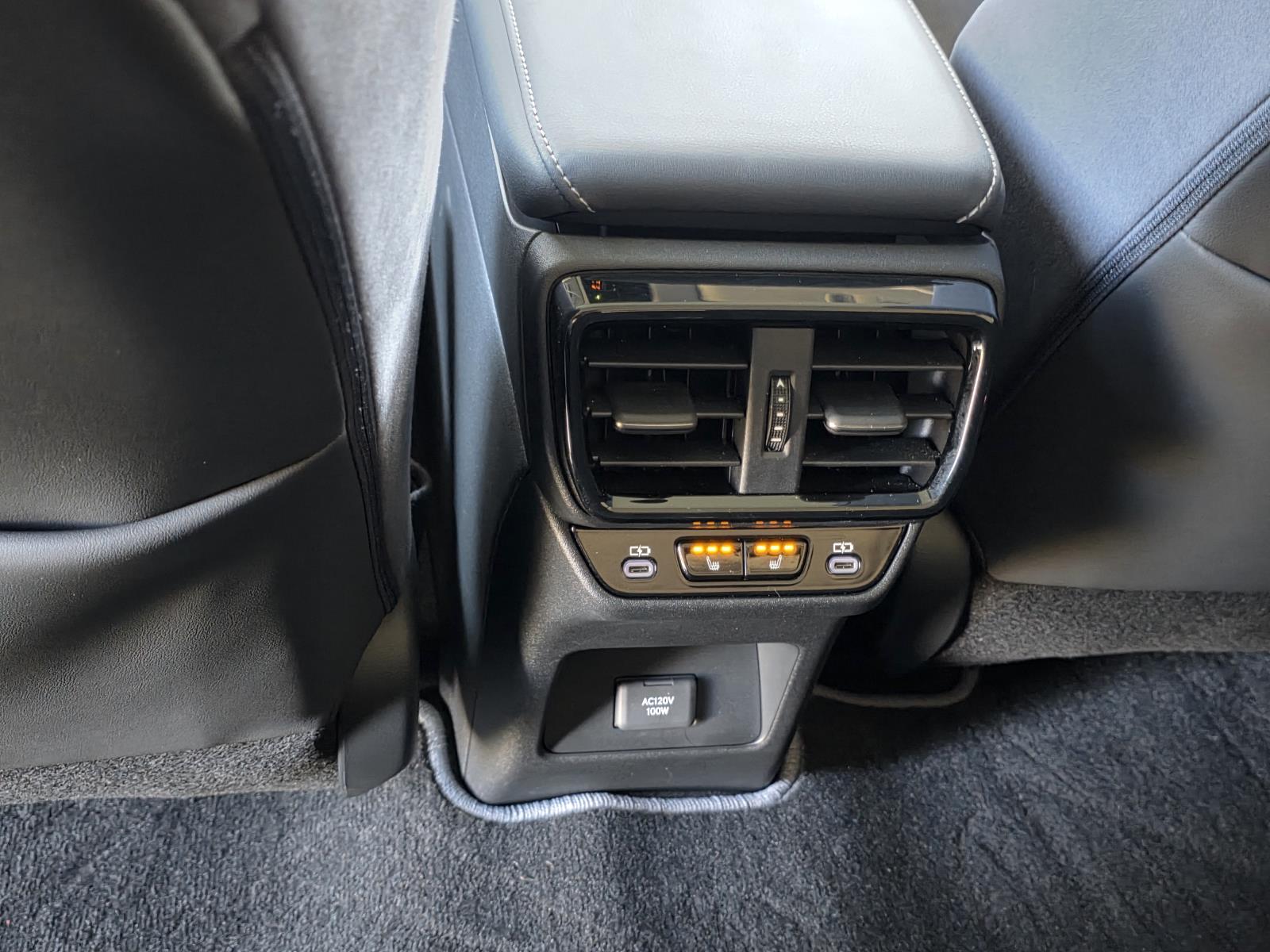 2023 Lexus RZ 450e Luxury photo 14